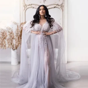 Abito da Sera di Lusso Dubai Grigio Argento con Mantello di Piume - Vestito da Sposa Arabo per Donna, Festa di Matrimonio o Serata di Gala