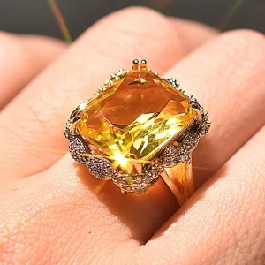 Anello di fidanzamento Hyperbole 14K oro giallo zaffiro colorato zirconia diamante placcato in argento 925
