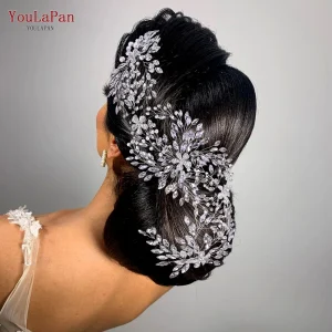 Accessori capelli sposa di lusso con cristallie strass per pettinature: eleganza e raffinatezza per il giorno del matrimonio"