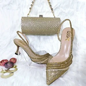Scarpe da sposa con borsa fatte a mano in oro.argento e multicolori: eleganti e comode
