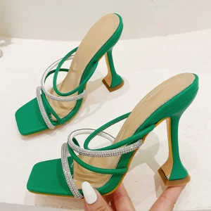 Pantofole strane con tacchi alti da donna sexy in cristallo a fascia stretta, sandali estivi da donna con punta quadrata